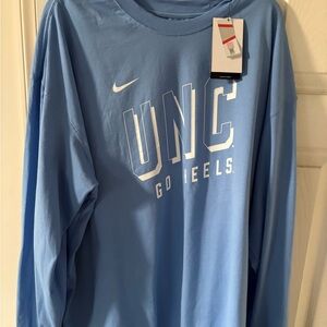 New Nike UNC L/s logo shirt
